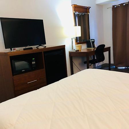 Travelodge By Wyndham Welland Buitenkant foto